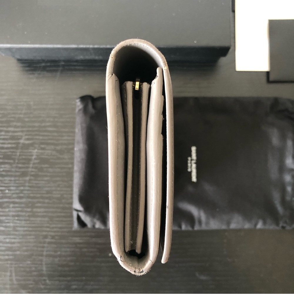 Saint Laurent Essentials Minimalist Grey YSL Wallet - Picture 6 of 15